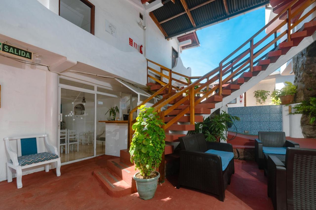 פורטו איורה Hostal North Seymour מראה חיצוני תמונה