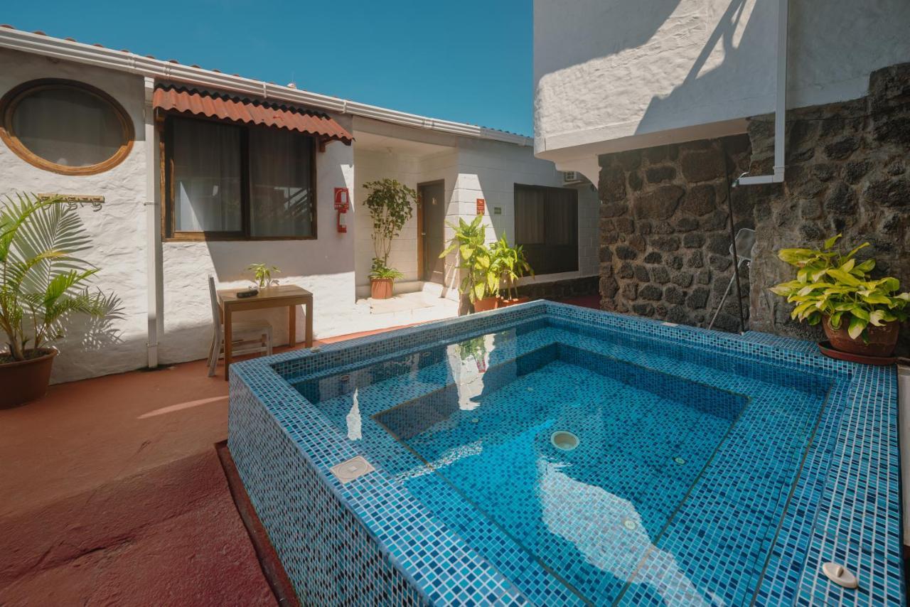 פורטו איורה Hostal North Seymour מראה חיצוני תמונה