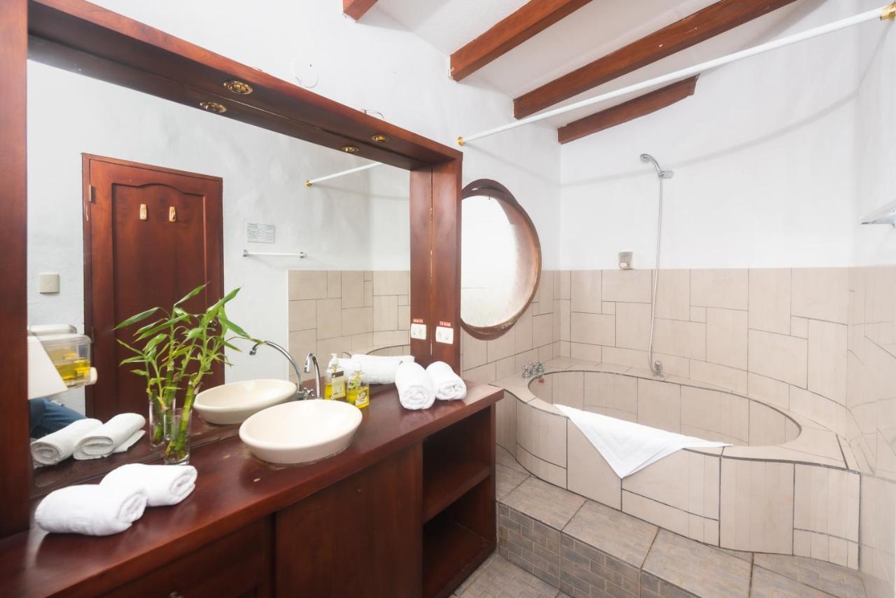 פורטו איורה Hostal North Seymour מראה חיצוני תמונה