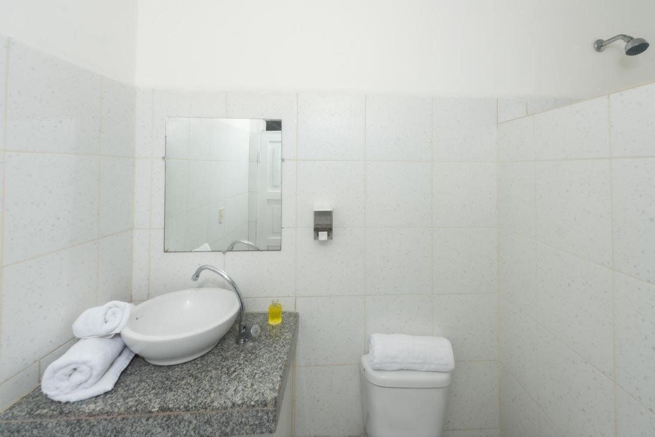 פורטו איורה Hostal North Seymour מראה חיצוני תמונה