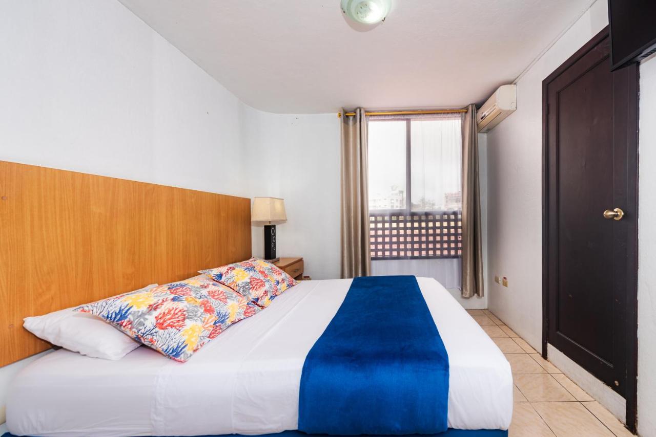 פורטו איורה Hostal North Seymour מראה חיצוני תמונה