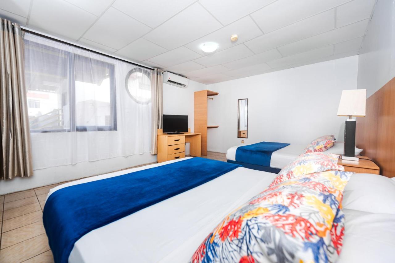 פורטו איורה Hostal North Seymour מראה חיצוני תמונה