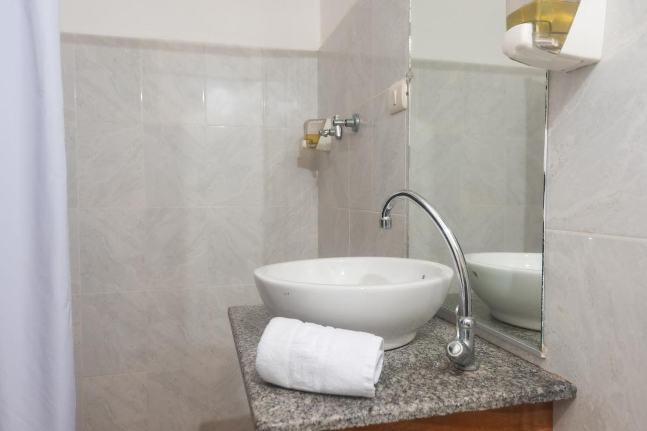 פורטו איורה Hostal North Seymour מראה חיצוני תמונה
