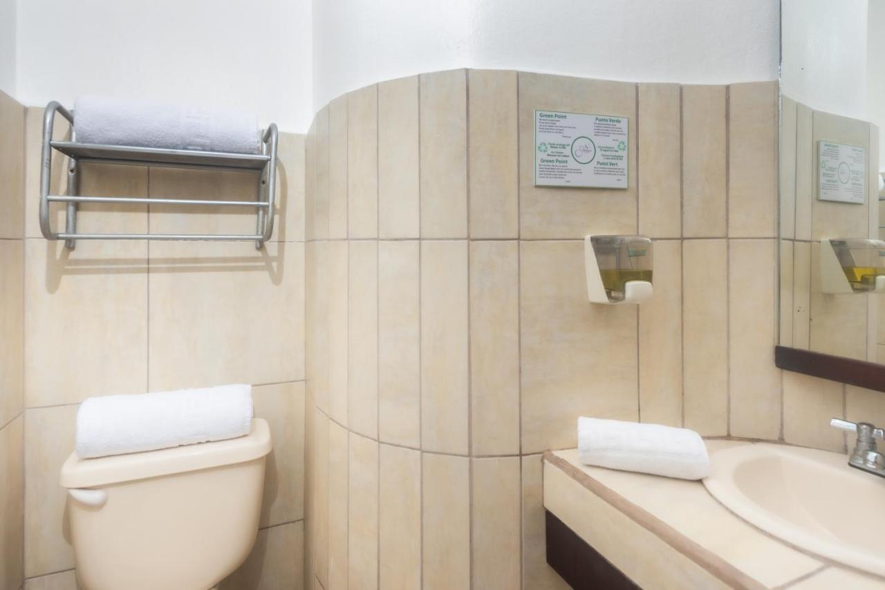 פורטו איורה Hostal North Seymour מראה חיצוני תמונה