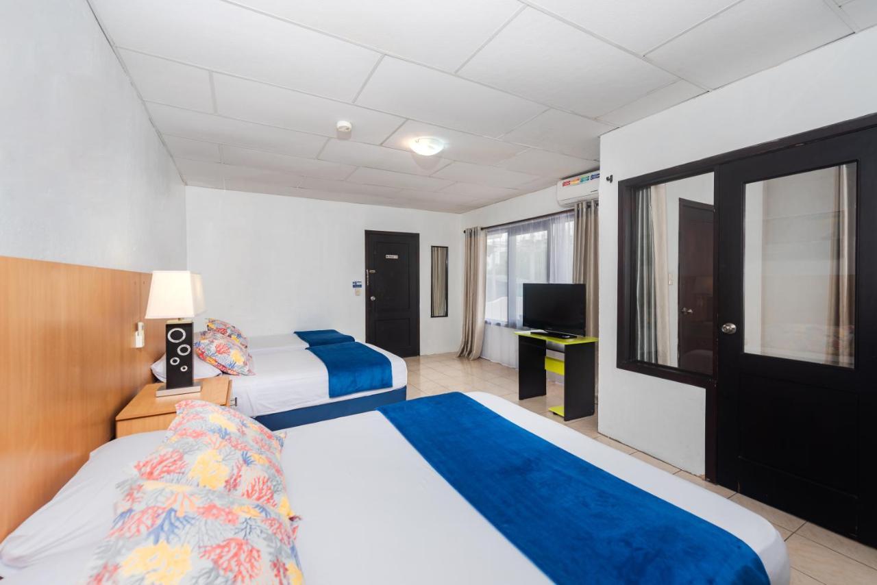 פורטו איורה Hostal North Seymour מראה חיצוני תמונה