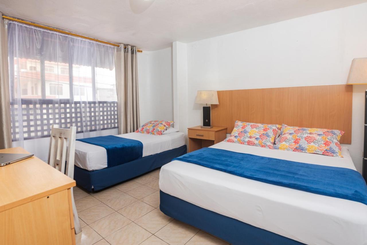 פורטו איורה Hostal North Seymour מראה חיצוני תמונה